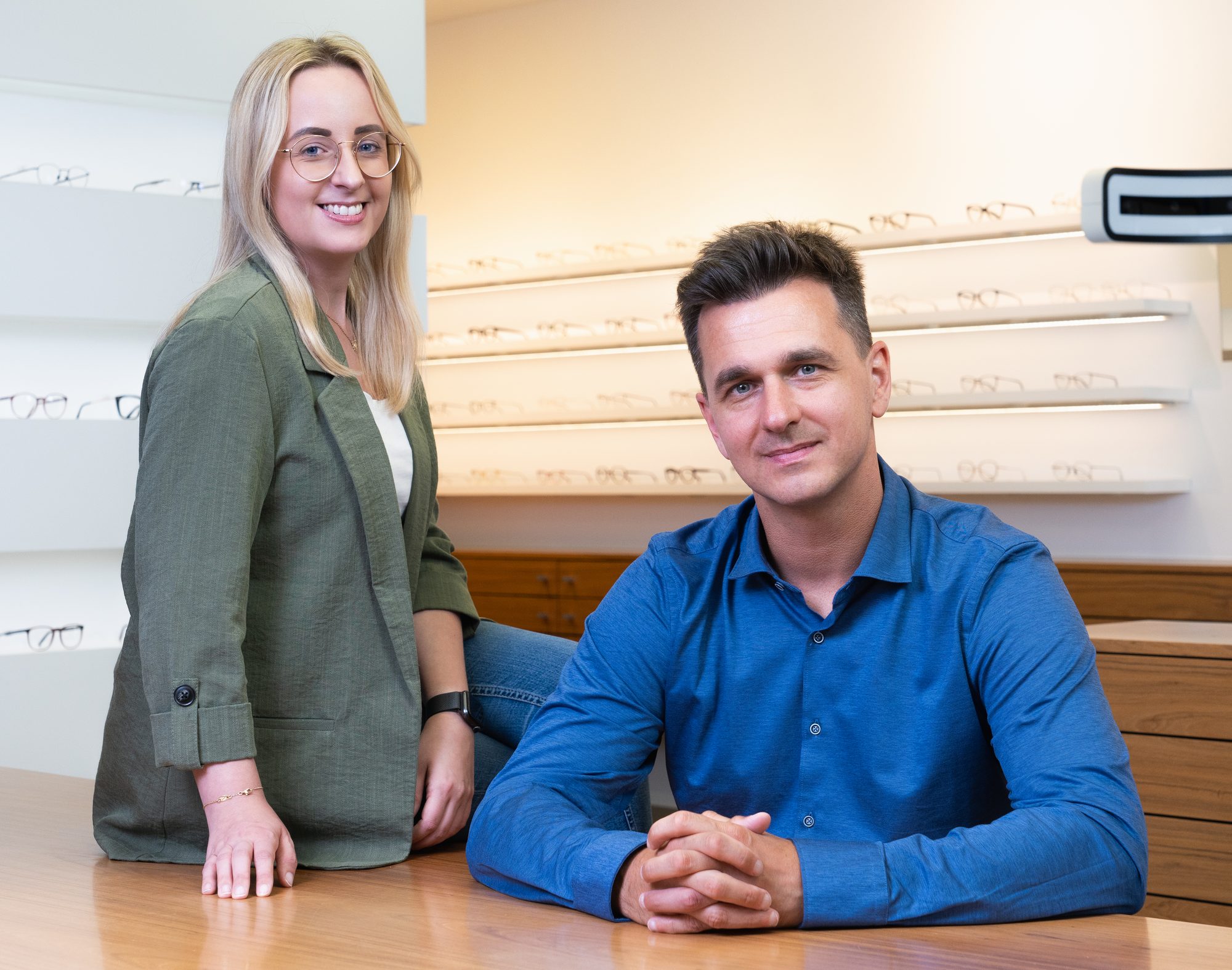 Das Team von Optik Niendorf in Miltenberg